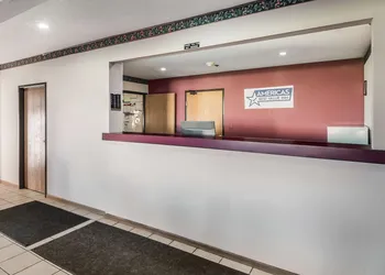 Americas Best Value Inn Wenona hotel thumbnail 4
