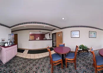 Americas Best Value Inn Wenona hotel thumbnail 7
