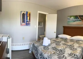 Wasaga Motel Inn hotel thumbnail 5