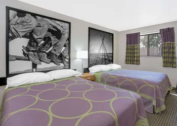 Super 8 by Wyndham Havre hotel thumbnail 7