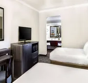 Travelodge by Wyndham Commerce Los Angeles Area hotel detail image 4