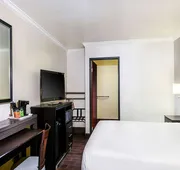 Travelodge by Wyndham Commerce Los Angeles Area hotel detail image 5