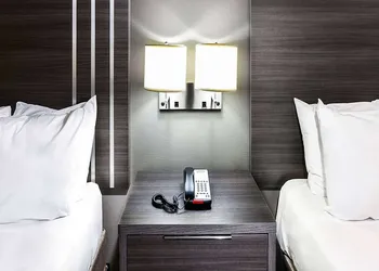 Travelodge by Wyndham Commerce Los Angeles Area hotel thumbnail 7