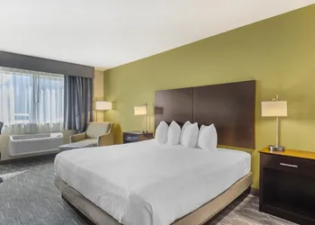 Best Western Plus Wenatchee Downtown Hotel hotel thumbnail 7