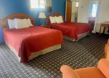 Rodeway Inn Flora hotel thumbnail 7
