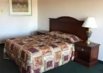 Summer Wind Budget Motel hotel thumbnail 4