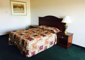 Summer Wind Budget Motel hotel thumbnail 6