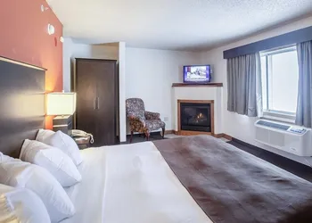 Quality Inn Atchison hotel thumbnail 3
