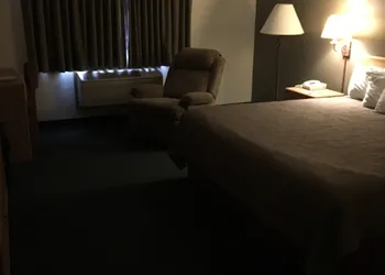Moose Lake Lodge & Suites hotel thumbnail 5