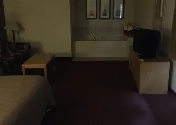 Moose Lake Lodge & Suites hotel thumbnail 8