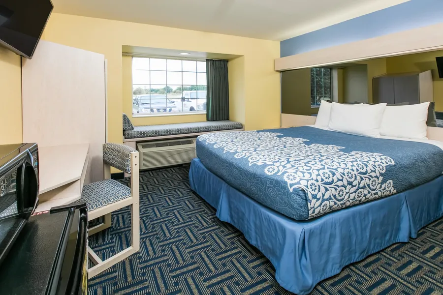 Days Inn & Suites by Wyndham Pryor hotel detail image 6
