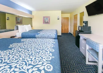 Days Inn & Suites by Wyndham Pryor hotel thumbnail 8