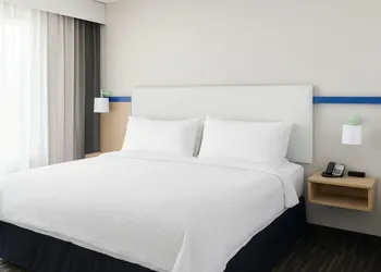 Garner Hotel Evansville East by IHG hotel thumbnail 5