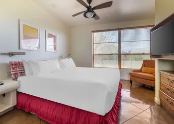 Hilton Grand Vacations Club Palm Desert hotel thumbnail 6