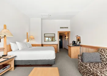 Sun Mountain Lodge hotel thumbnail 8
