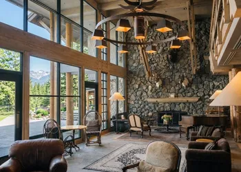 Sun Mountain Lodge hotel thumbnail 2