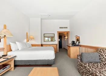 Sun Mountain Lodge hotel thumbnail 8