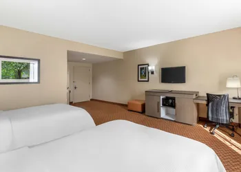 Best Western Plus Kendall Hotel & Suites hotel thumbnail 6