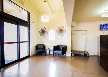 Motel 6 Austin, TX - Midtown hotel thumbnail 3
