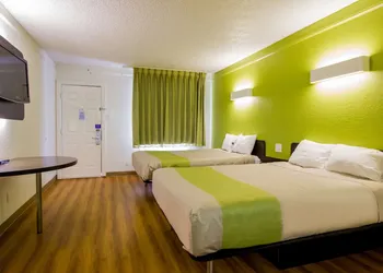 Motel 6 Austin, TX - Midtown hotel thumbnail 8