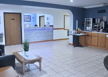 AmeriVu Inn and Suites - Stanley hotel thumbnail 2
