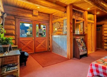 Dodge Peak Lodge hotel thumbnail 3