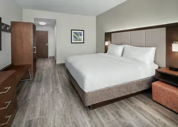Holiday Inn Express & Suites Midland Loop 250 by IHG hotel thumbnail 7