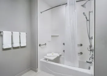 Holiday Inn Express & Suites Midland Loop 250 by IHG hotel thumbnail 8