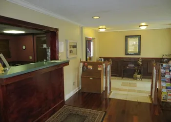 Americourt Hotel hotel thumbnail 3