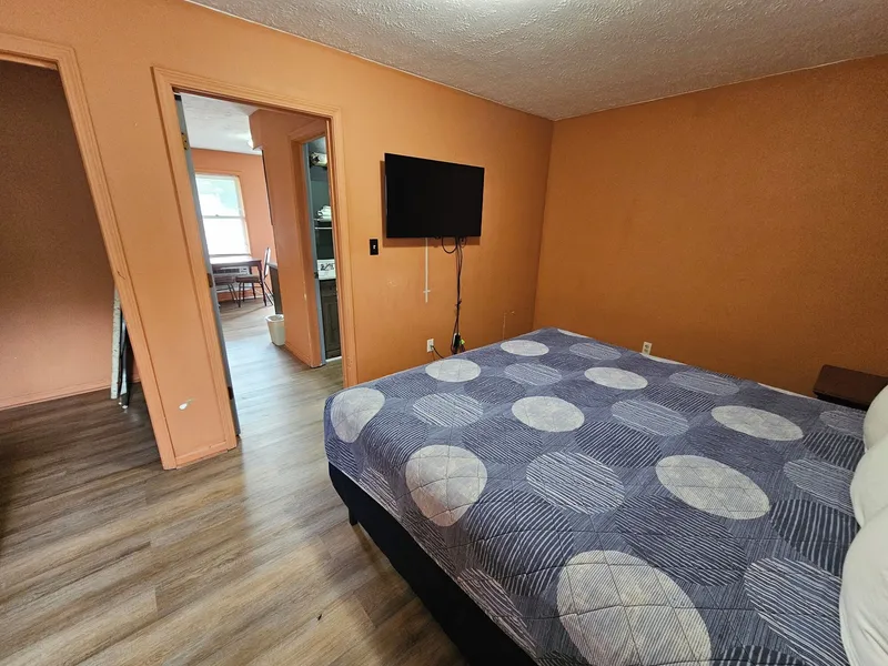 Travelers Inn and Suites hotel detail image 6