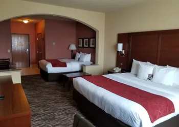 Comfort Suites McAllen Airport and La Plaza Mall hotel thumbnail 3