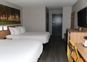 Days Inn by Wyndham Farmville hotel thumbnail 8