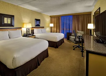DoubleTree by Hilton Chicago - Arlington Heights hotel thumbnail 4