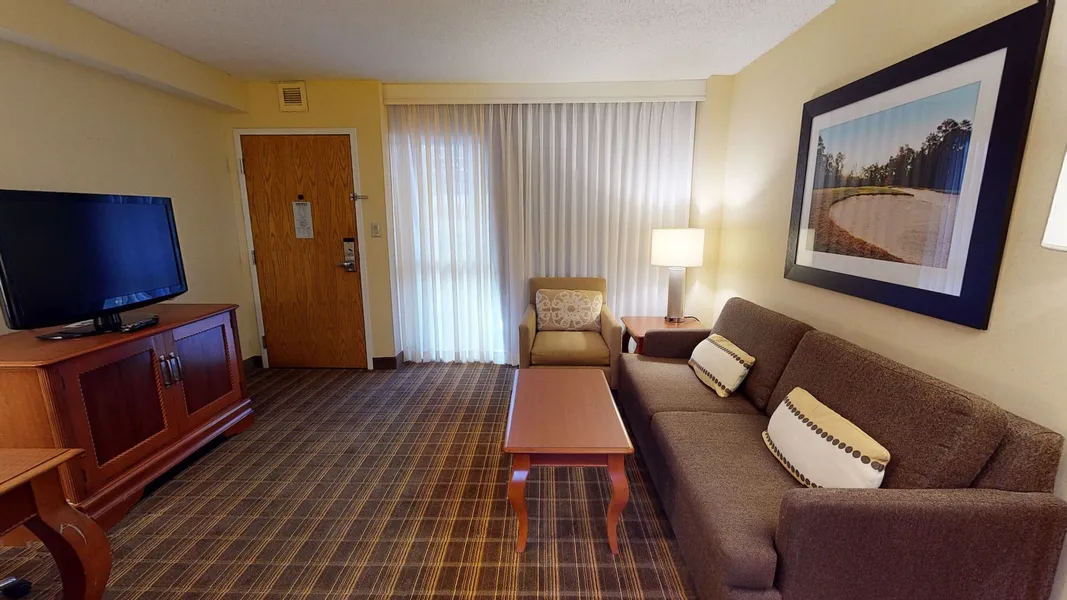Embassy Suites Greenville Golf Resort & Conference Center hotel detail image 6