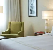 Columbus Airport Marriott hotel detail image 4