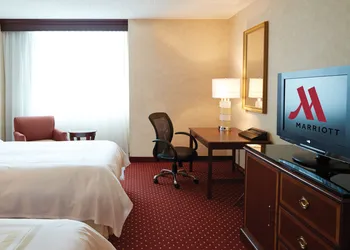 Columbus Airport Marriott hotel thumbnail 6
