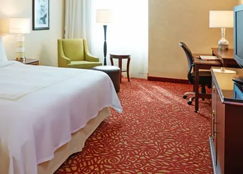 Columbus Airport Marriott hotel thumbnail 7