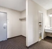 Heritage Inn Express Hayward hotel detail image 4