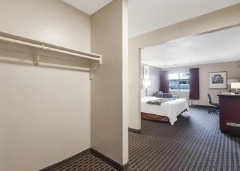 Heritage Inn Express Hayward hotel thumbnail 7