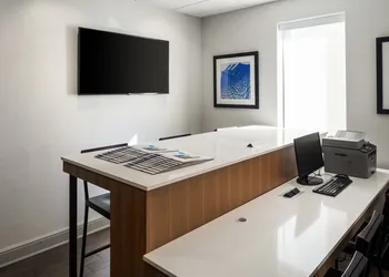 Holiday Inn Express Atlanta Airport - College Park by IHG hotel thumbnail 7