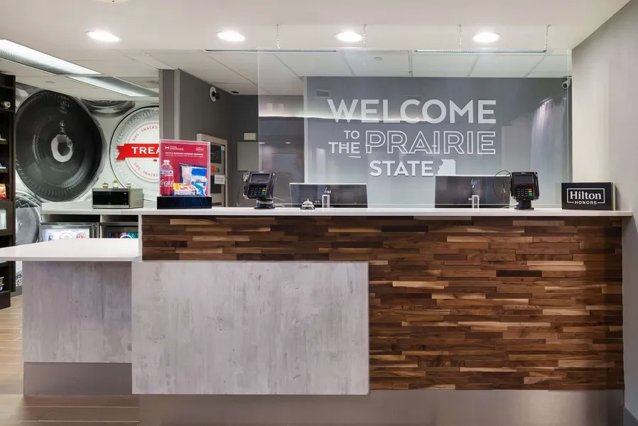 Hampton Inn & Suites Chicago/Hoffman Estates hotel detail image 2