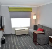 Hampton Inn & Suites Chicago/Hoffman Estates hotel detail image 4