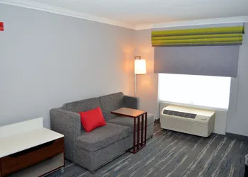 Hampton Inn & Suites Chicago/Hoffman Estates hotel thumbnail 7