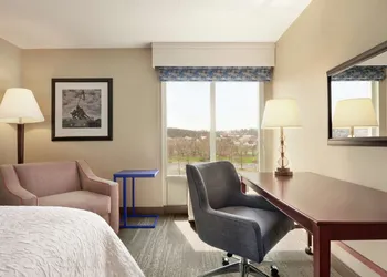 Hampton Inn Dulles - Cascades hotel thumbnail 8