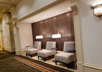 Hilton Naples hotel thumbnail 6