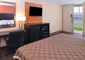 Americas Best Value Inn Collinsville St. Louis hotel thumbnail 7