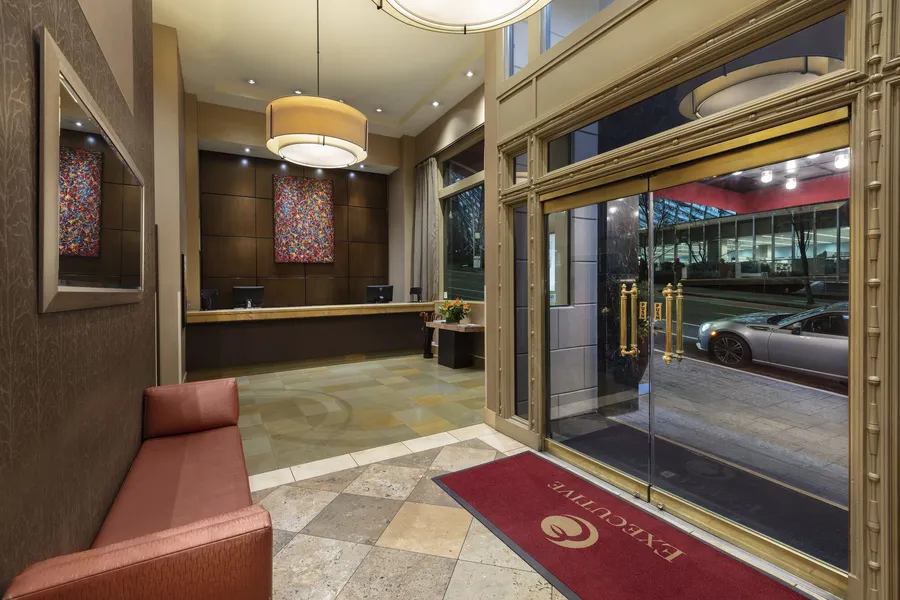 Executive Hotel Pacific hotel detail image 2