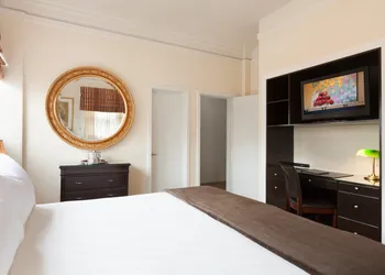 Executive Hotel Vintage Court hotel thumbnail 8