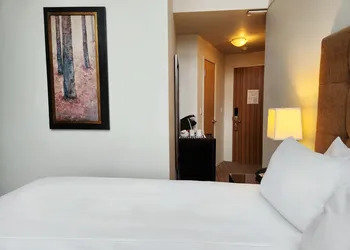 Executive - The Inn at Whistler Village hotel thumbnail 7