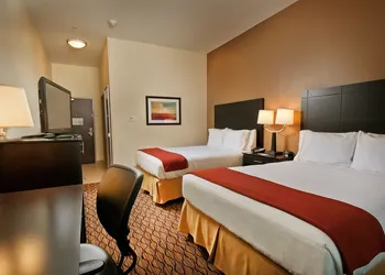 Holiday Inn Express Hotel & Suites Pearsall by IHG hotel thumbnail 3